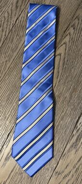 VINTAGE KENNETH ROBERTS PLATINUM MENS Silk NECKTIE Blue Yellow/Gold Black
